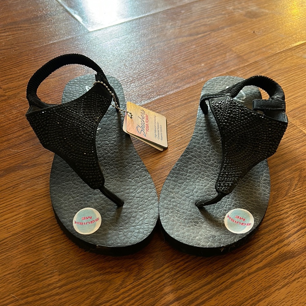 Sketchers sandals